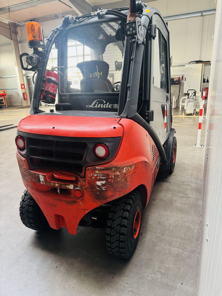 Linde-H 25 D-02/600 EVO 3B Triplex STVO-Dieselstapler-www.fleischmann-foerdertechnik.de