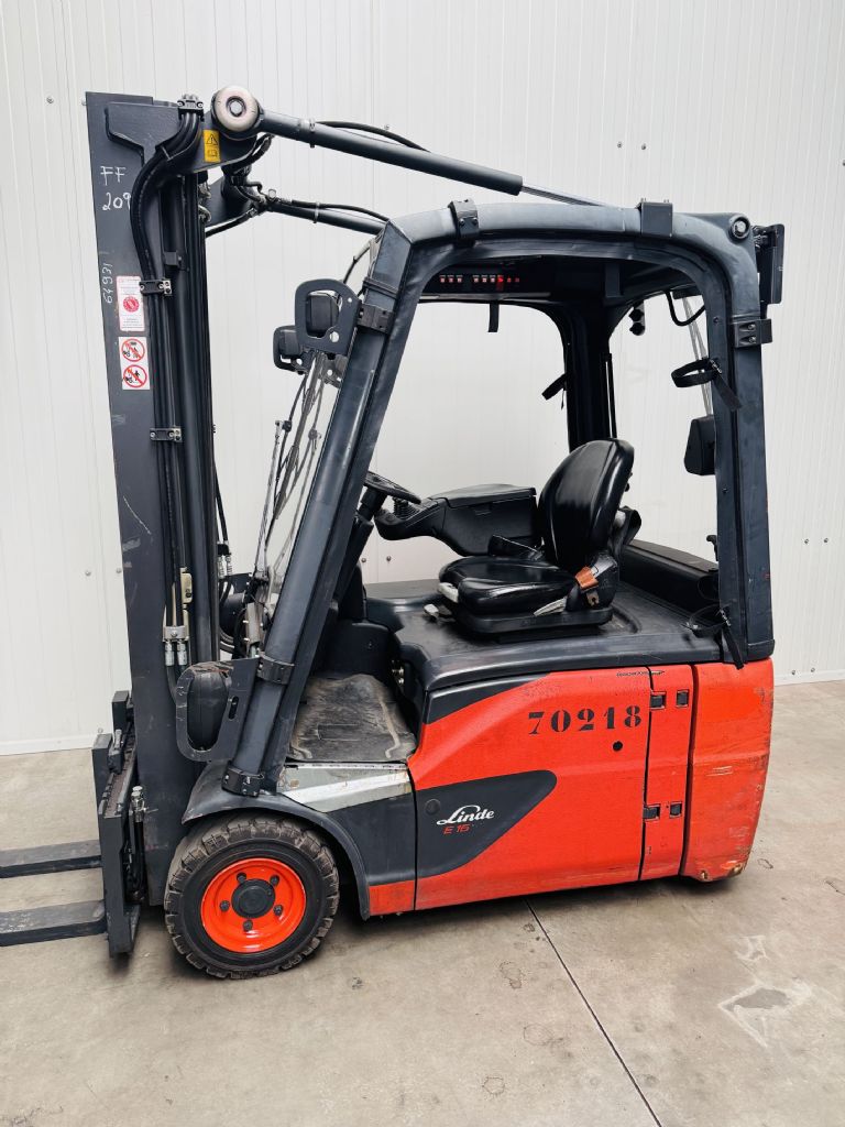 Linde-E 16-02 EVO Triplex Teilkabine STVO Batterie Bj.22-Elektro 3 Rad-Stapler-www.fleischmann-foerdertechnik.de
