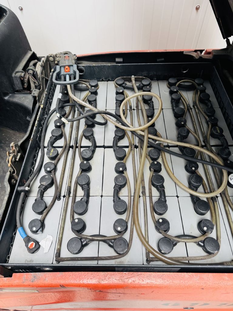 Linde-E 20 PL-01 Triplex Teilkabine -Elektro 4 Rad-Stapler-www.fleischmann-foerdertechnik.de