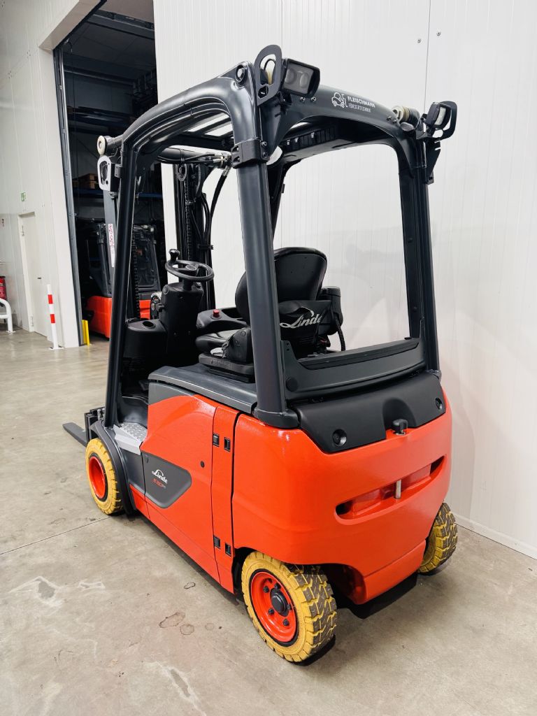 Linde-E 20 PH-02 EVO Triplex -Elektro 4 Rad-Stapler-www.fleischmann-foerdertechnik.de