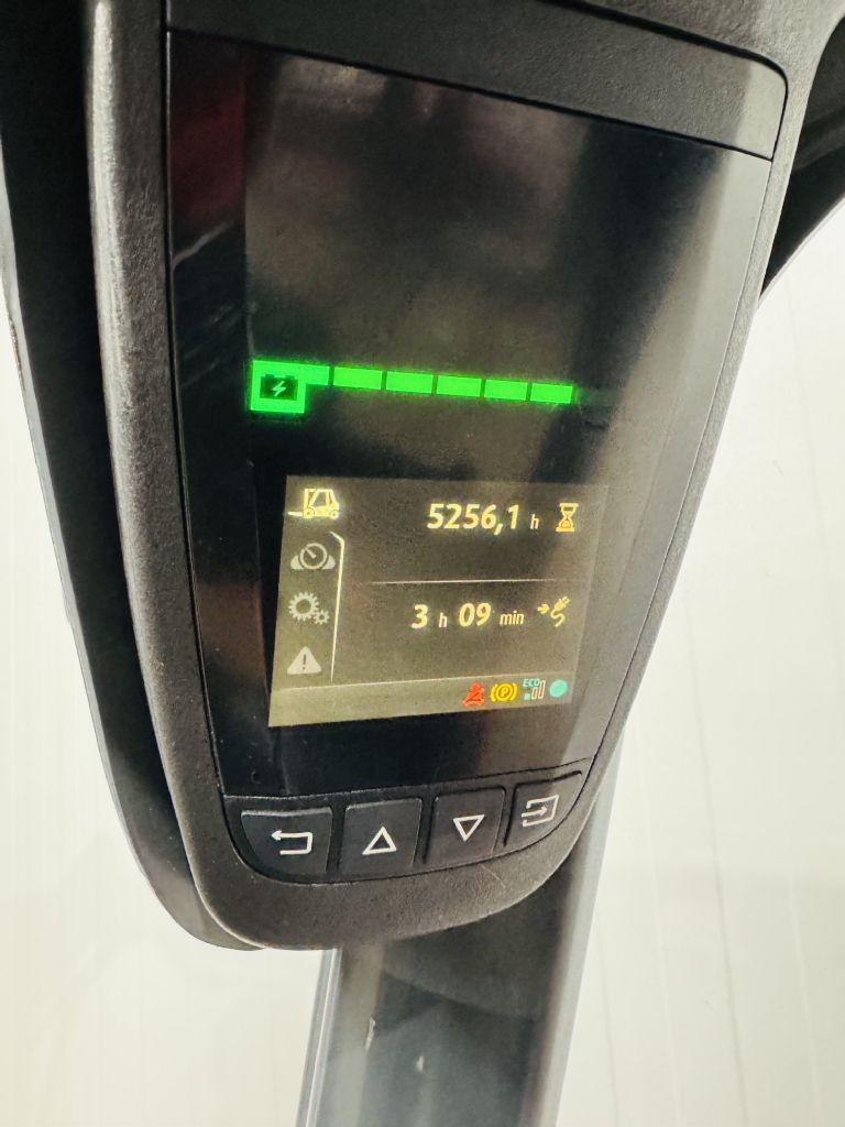 Linde-E 20 PH-02 EVO Triplex -Elektro 4 Rad-Stapler-www.fleischmann-foerdertechnik.de