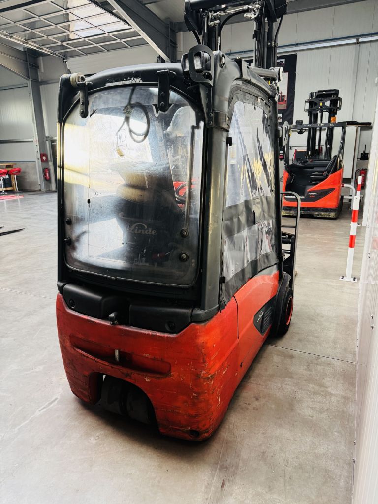 Linde-E 18-02 EVO Triplex ZVG  -Elektro 3 Rad-Stapler-www.fleischmann-foerdertechnik.de