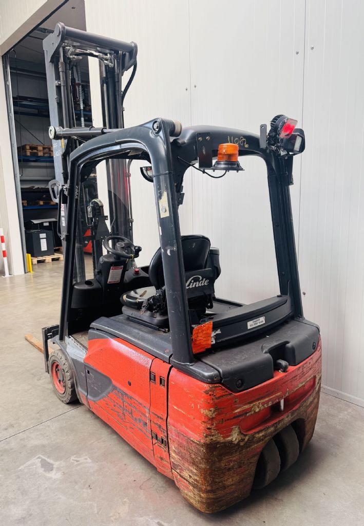 Linde-E 16 L-02 EVO Triplex  -Elektro 3 Rad-Stapler-www.fleischmann-foerdertechnik.de
