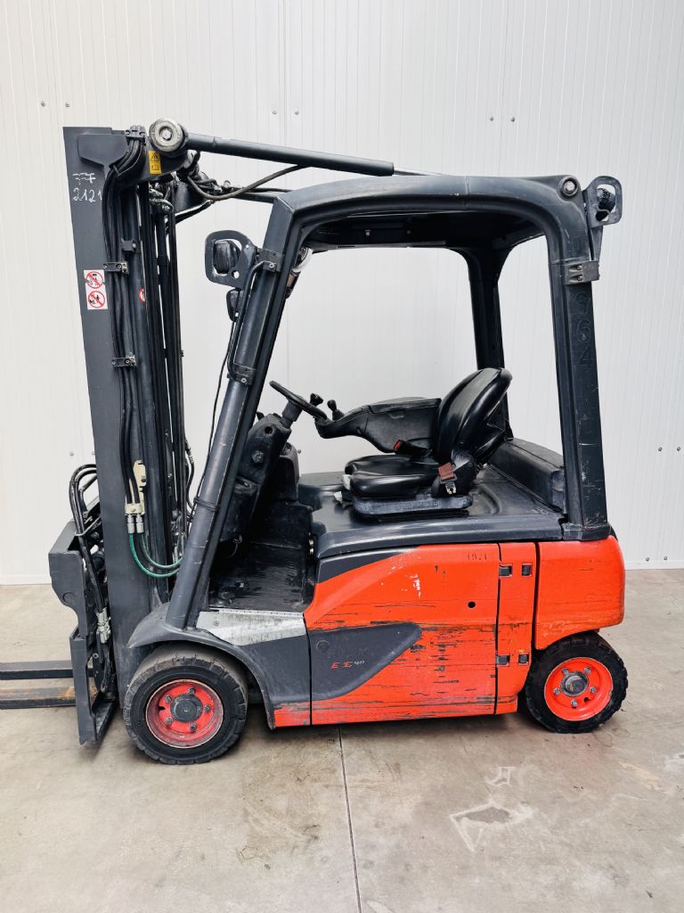 Linde-E 16 P-02 EVO Triplex -Elektro 4 Rad-Stapler-www.fleischmann-foerdertechnik.de