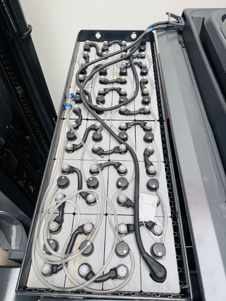 Linde-R 20 -01 Triplex Batterie Bj.20 89%-Schubmaststapler-www.fleischmann-foerdertechnik.de