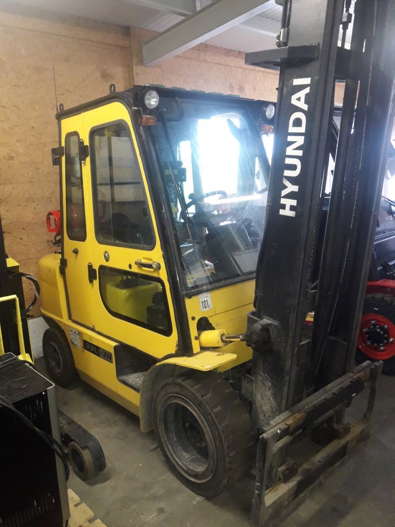 Hyundai 33L-7A Treibgasstapler flurfoerdertechnik-sachsen.de