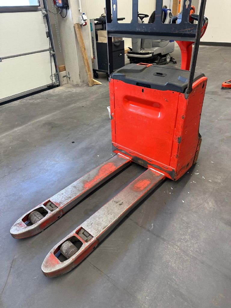 Linde T16 Electric Pallet Truck www.fm-foerdertechnik.com