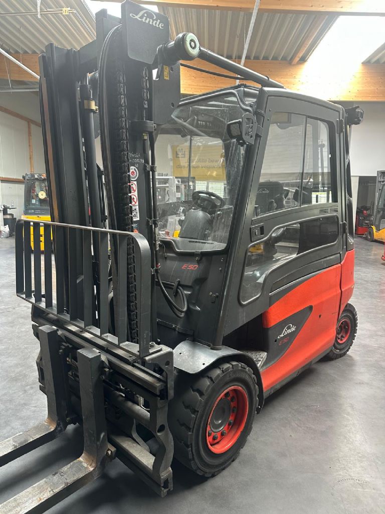 Linde E50HL-01 Elektro 4 Rad-Stapler www.fm-foerdertechnik.com