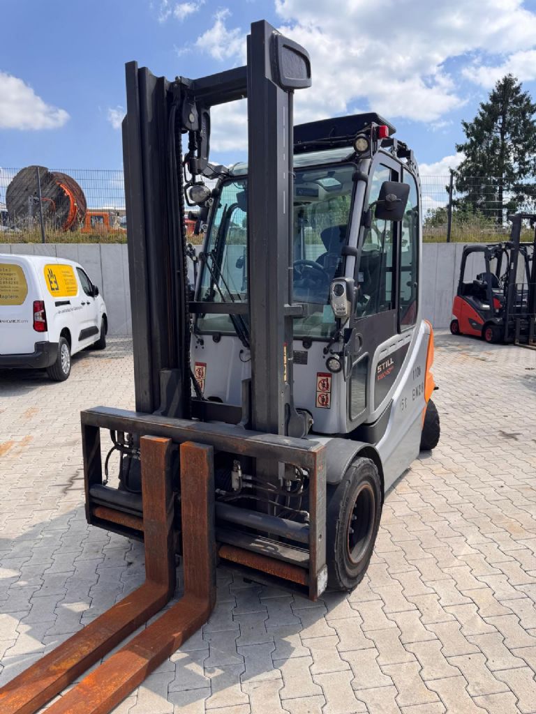 Still RX60-50/600 Electric 4-wheel forklift www.fm-foerdertechnik.com