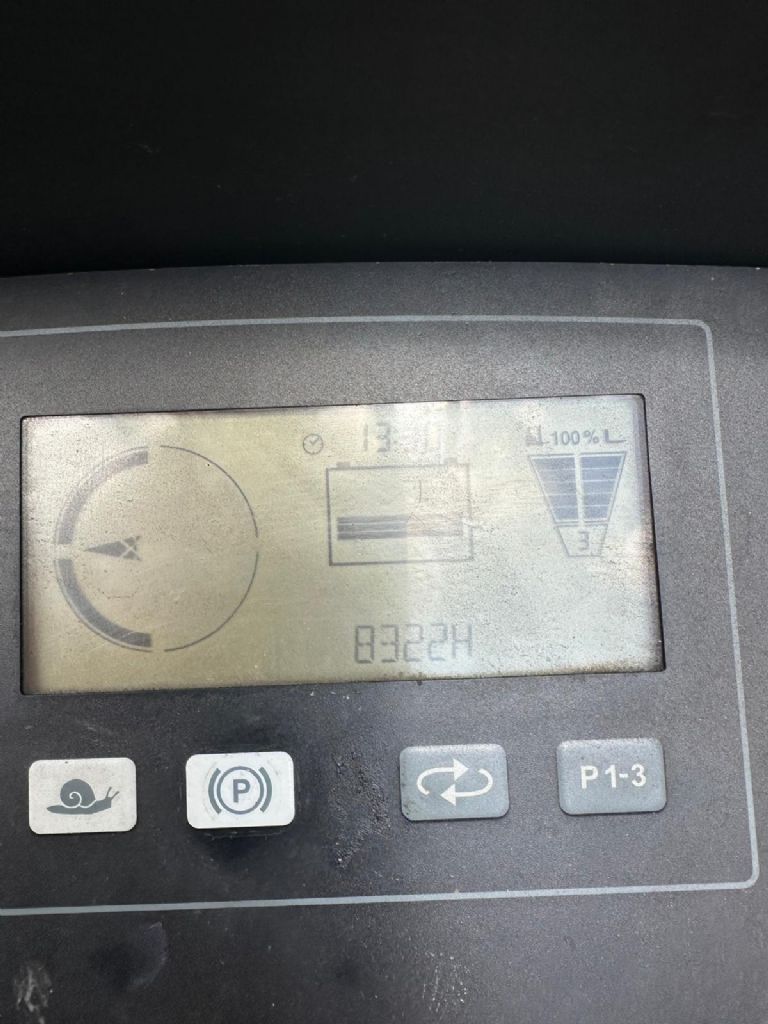 Jungheinrich ETV320 Schubmaststapler www.fm-foerdertechnik.com Jungheinrich ETV320 Schubmaststapler www.fm-foerdertechnik.com