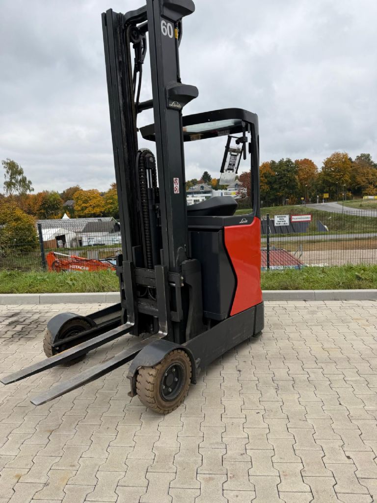 Linde R14G Reach Truck www.fm-foerdertechnik.com