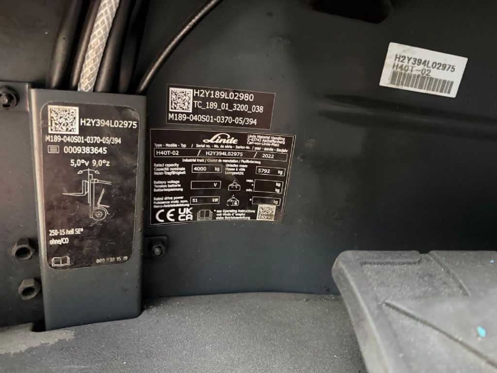 Linde H40T-02 Treibgasstapler www.fm-foerdertechnik.com Linde H40T-02 Treibgasstapler www.fm-foerdertechnik.com