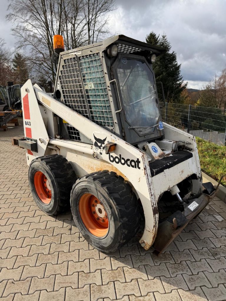 Bobcat 843 Compact loaders www.fm-foerdertechnik.com