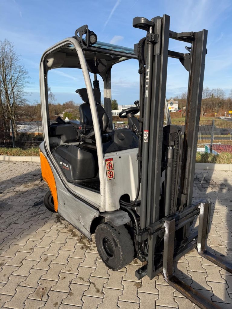 Still RX70-16D Diesel Forklift www.fm-foerdertechnik.com Still RX70-16D Diesel Forklift www.fm-foerdertechnik.com