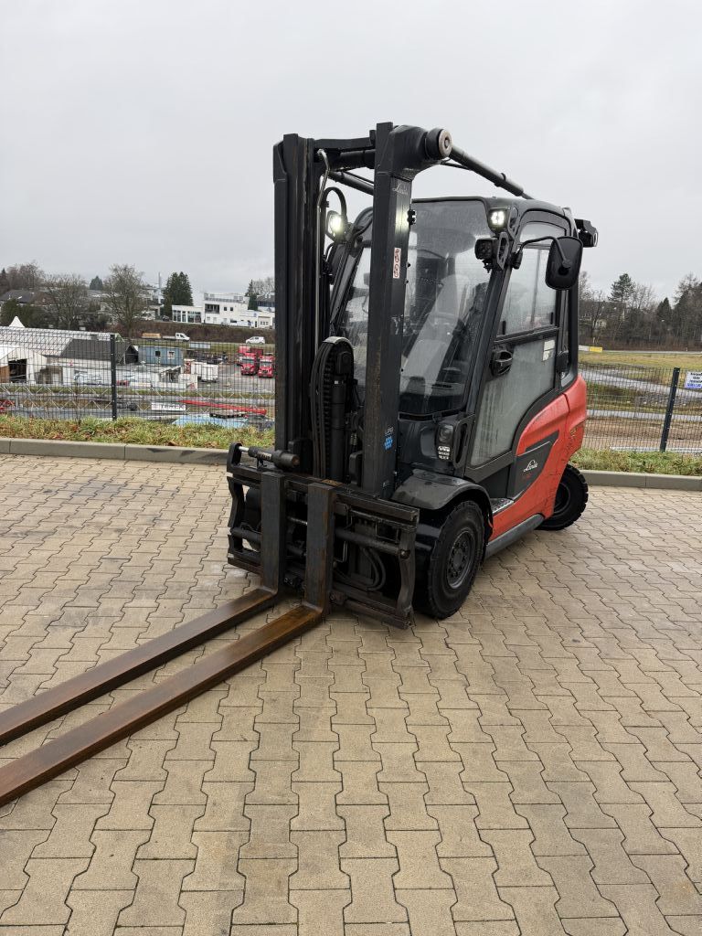Linde H30T-01 LPG Forklifts www.fm-foerdertechnik.com