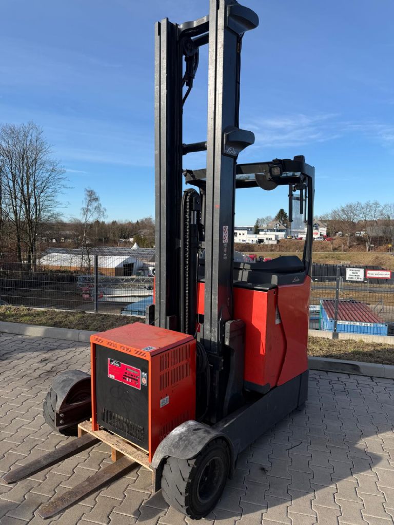 Linde R20G-01 Schubmaststapler www.fm-foerdertechnik.com