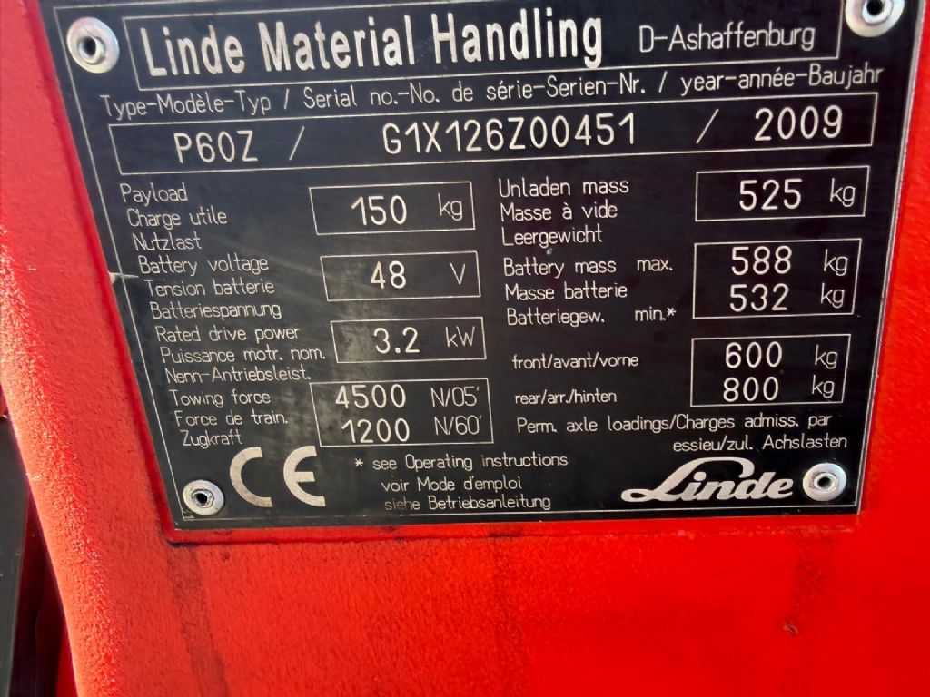 Linde P60Z Schlepper www.fm-foerdertechnik.com Linde P60Z Schlepper www.fm-foerdertechnik.com