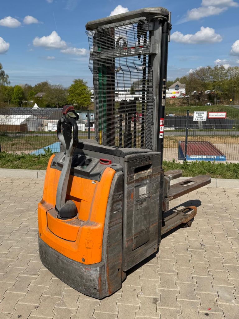 Still EXV16i High Lift stacker www.fm-foerdertechnik.com