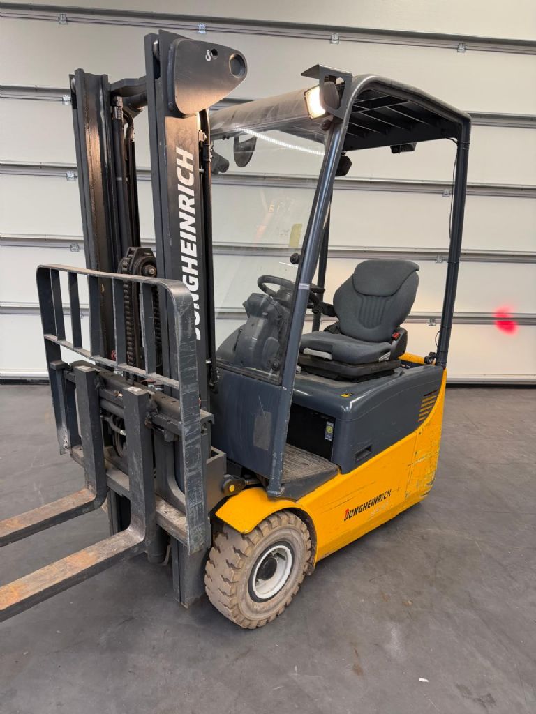 Jungheinrich EFG113 Electric 3-wheel forklift www.fm-foerdertechnik.com