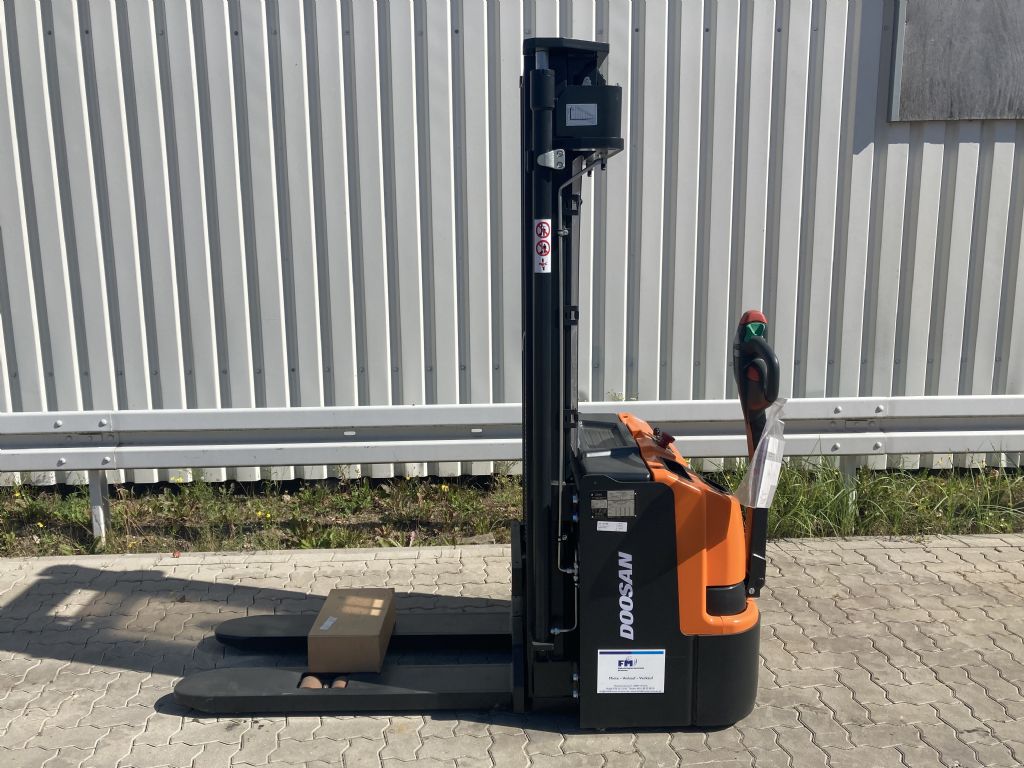 Doosan-BSL 16 N-7-Hochhubwagen-www.forkliftcenter-bremen.de