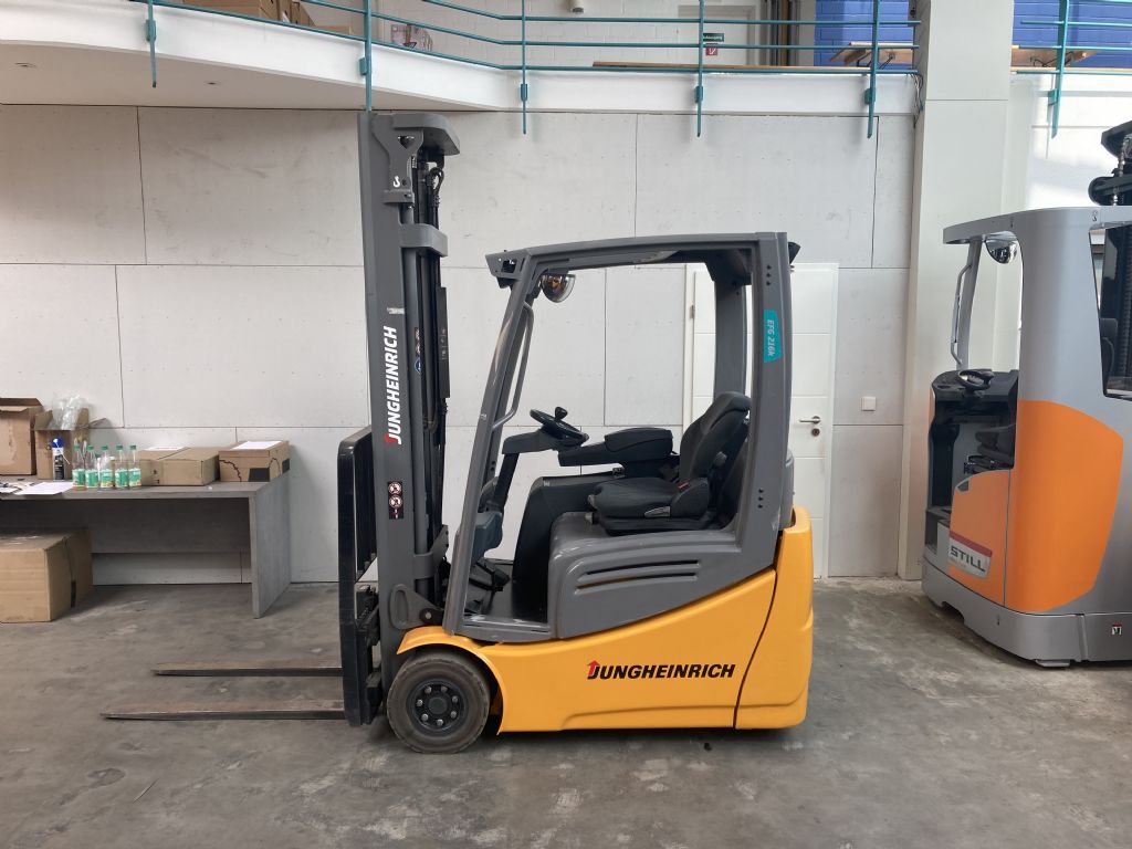 Jungheinrich-EFG 216 K / 9892 Std. -Electric 3-wheel forklift-www.forkliftcenter-bremen.de