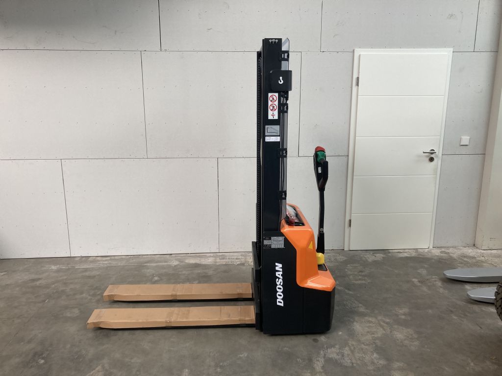 Doosan-LSM 12 N-7 / NEU-Hochhubwagen-www.forkliftcenter-bremen.de