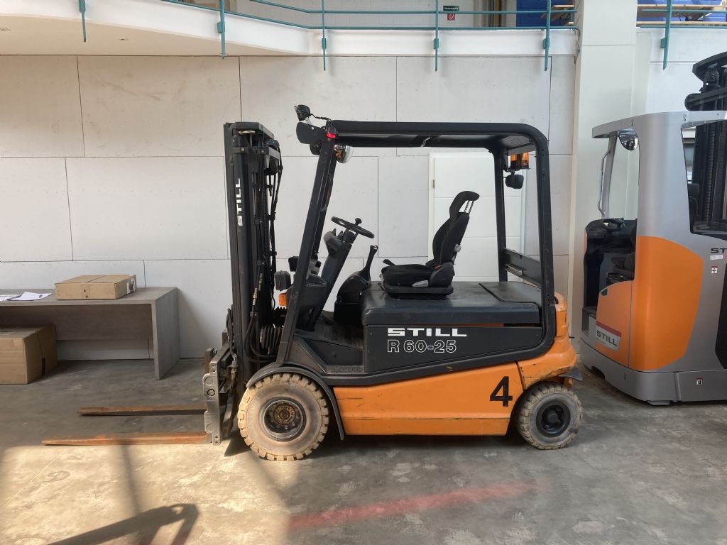 Still-R 60-25 / Akku 80 % -Elektro 4 Rad-Stapler-www.forkliftcenter-bremen.de
