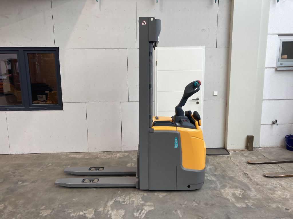 Jungheinrich-ERC 214 / 2587 Std. -High Lift stacker-www.forkliftcenter-bremen.de