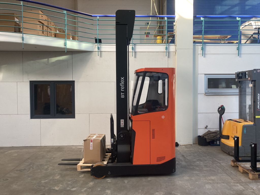 Toyota-RRE 140 ACC / berholt / Kabine -Schubmaststapler-www.forkliftcenter-bremen.de