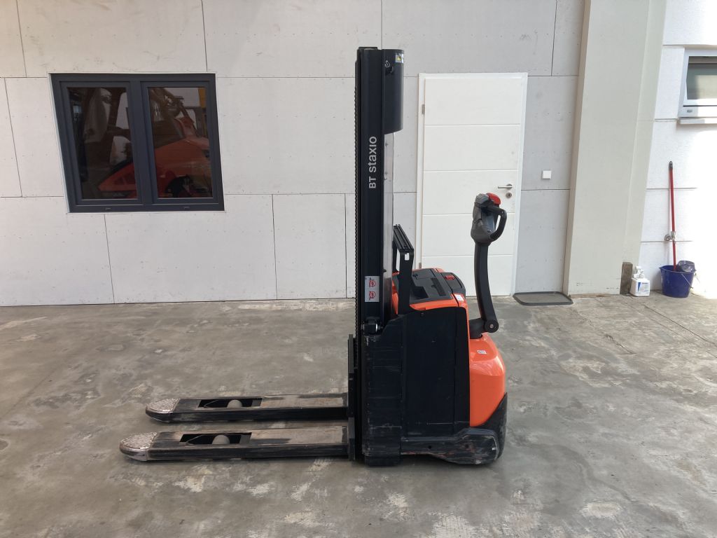 Toyota-SWE 120 / 2150 Std. -Stoccatore-www.forkliftcenter-bremen.de