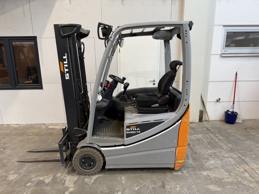 Still-RX 20-14 C / 5579 Std. -Elektro 3 Rad-Stapler-www.forkliftcenter-bremen.de