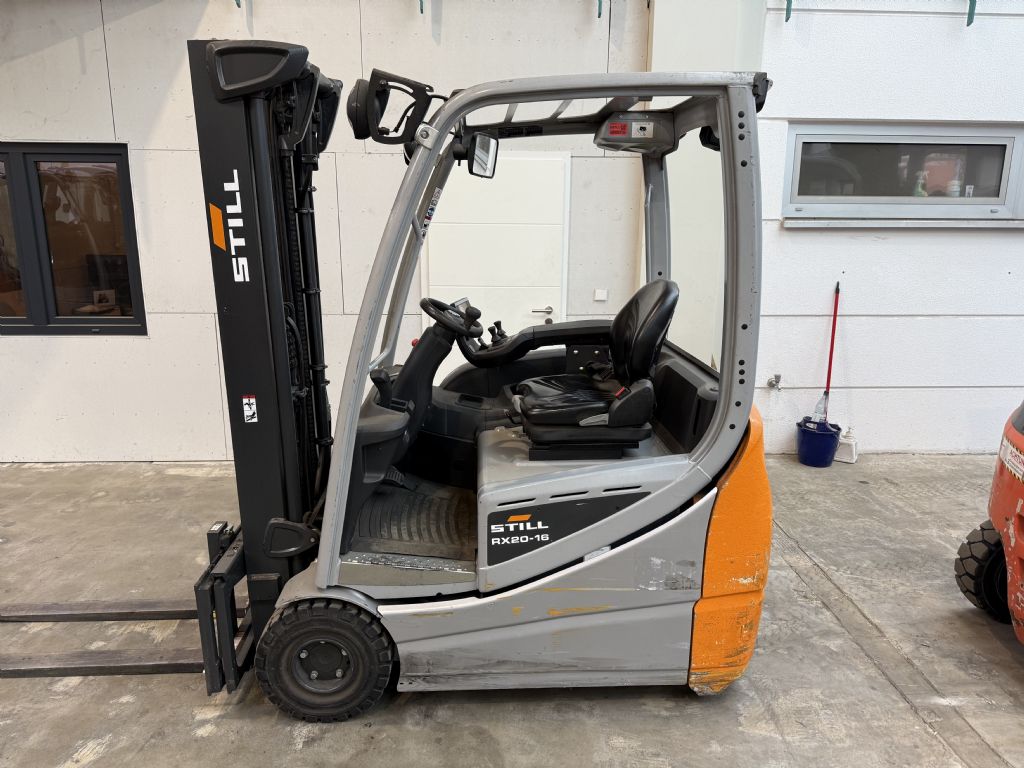 Still-RX 20-16 / E3 / 5883 Std / AKKU 2023-Elektro 3 Rad-Stapler-www.forkliftcenter-bremen.de