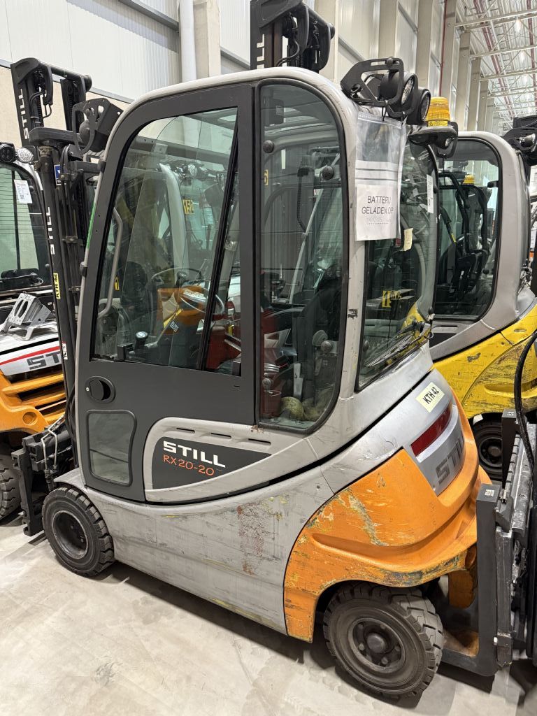 Still-RX 20-20 P / 5596 Std. / AKKU 2020 -Elektro 4 Rad-Stapler-www.forkliftcenter-bremen.de