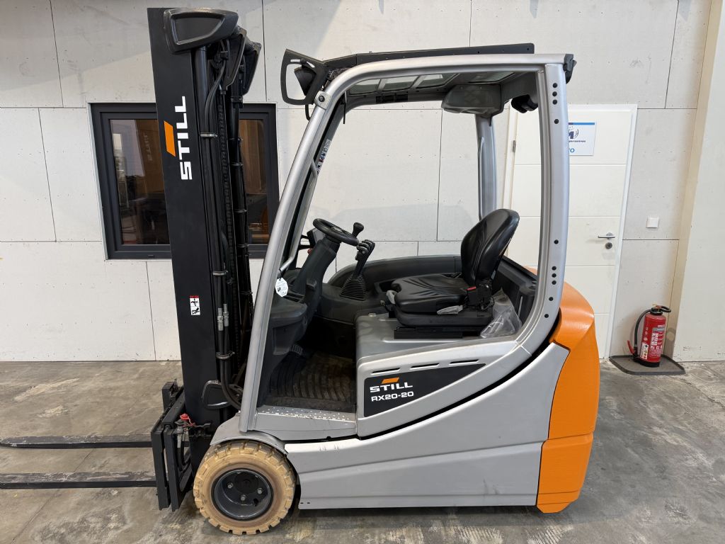 Still-RX 20-20 L / Lack NEU / AKKU 2024-Elektro 3 Rad-Stapler-www.forkliftcenter-bremen.de