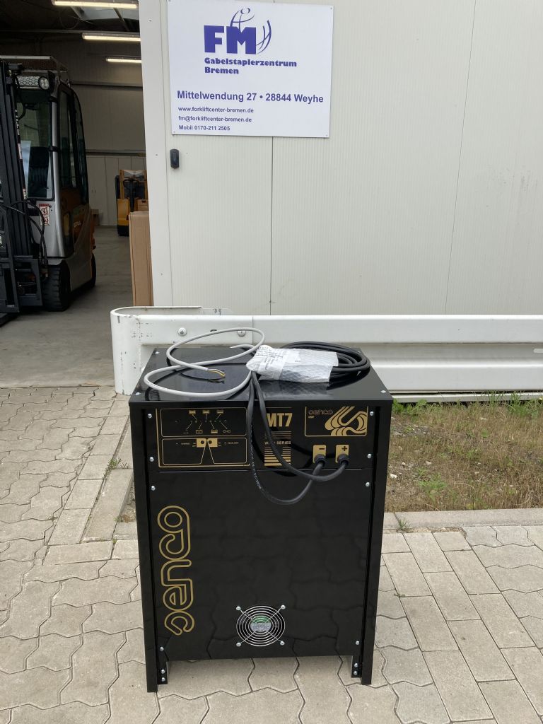 *Sonstige-48 / 100-Charger-www.forkliftcenter-bremen.de