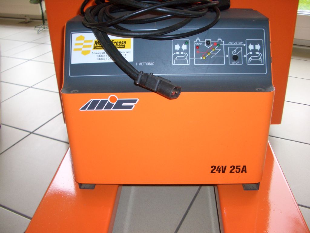 Mic 24V - 25A Ladegert www.maier-freese.de