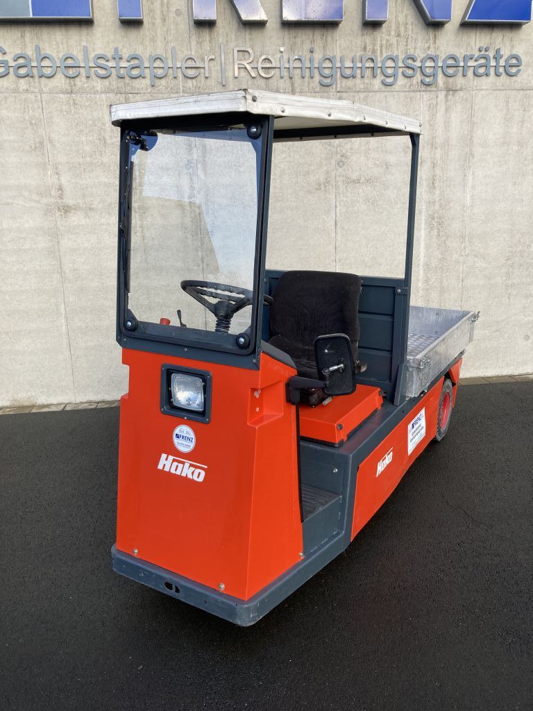 Hako-Sherpa 3000 T8-Kehrsaugmaschine-www.frenz-gabelstapler.de Hako-Sherpa 3000 T8-Kehrsaugmaschine-www.frenz-gabelstapler.de