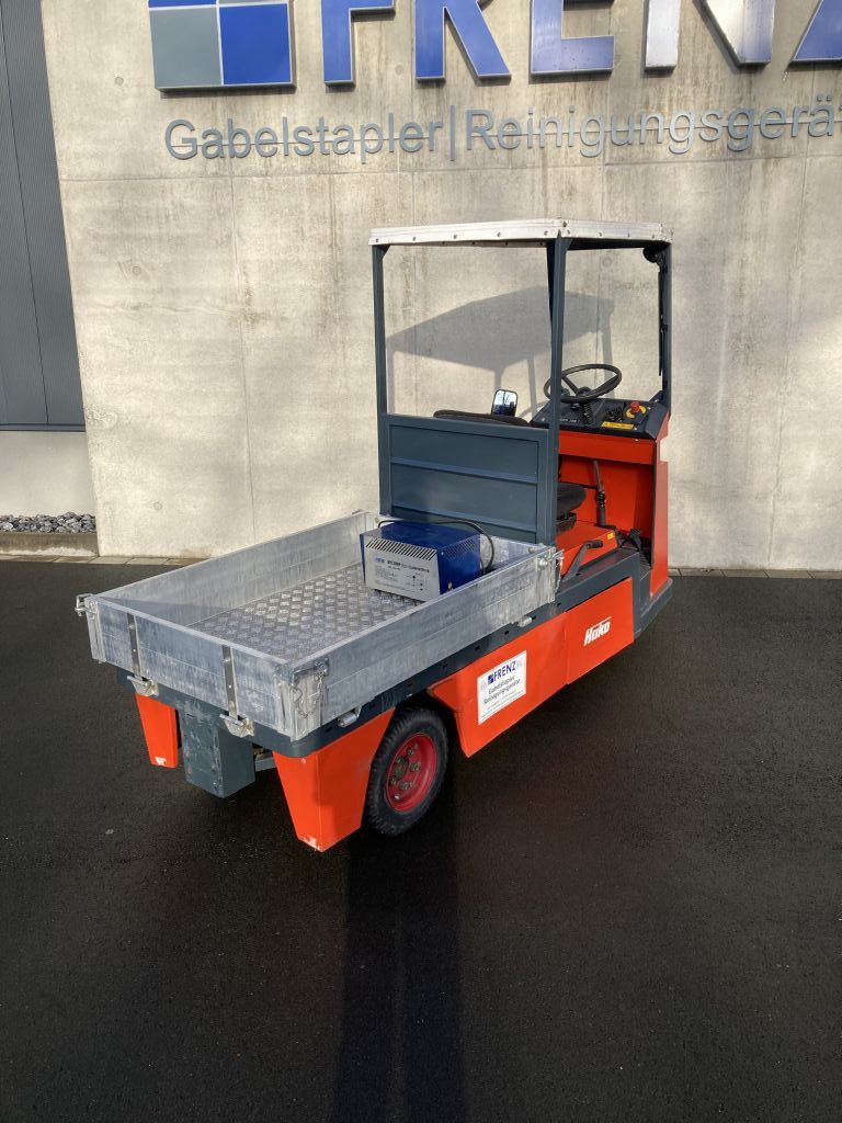 Hako-Sherpa 3000 T8-Kehrsaugmaschine-www.frenz-gabelstapler.de Hako-Sherpa 3000 T8-Kehrsaugmaschine-www.frenz-gabelstapler.de