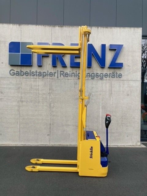 Stöcklin-EDS14-Deichselstapler-www.frenz-gabelstapler.de Stöcklin-EDS14-Deichselstapler-www.frenz-gabelstapler.de