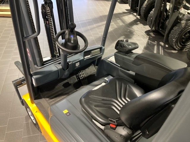 Jungheinrich-EFG216k-DZ500-Elektro 3 Rad-Stapler-www.frenz-gabelstapler.de Jungheinrich-EFG216k-DZ500-Elektro 3 Rad-Stapler-www.frenz-gabelstapler.de