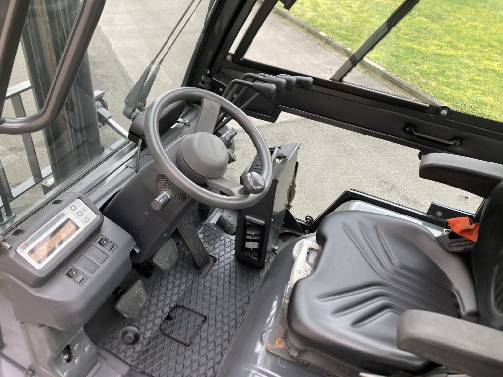 UniCarriers-YG1D2A30Q-Dieselstapler-www.frenz-gabelstapler.de UniCarriers-YG1D2A30Q-Dieselstapler-www.frenz-gabelstapler.de