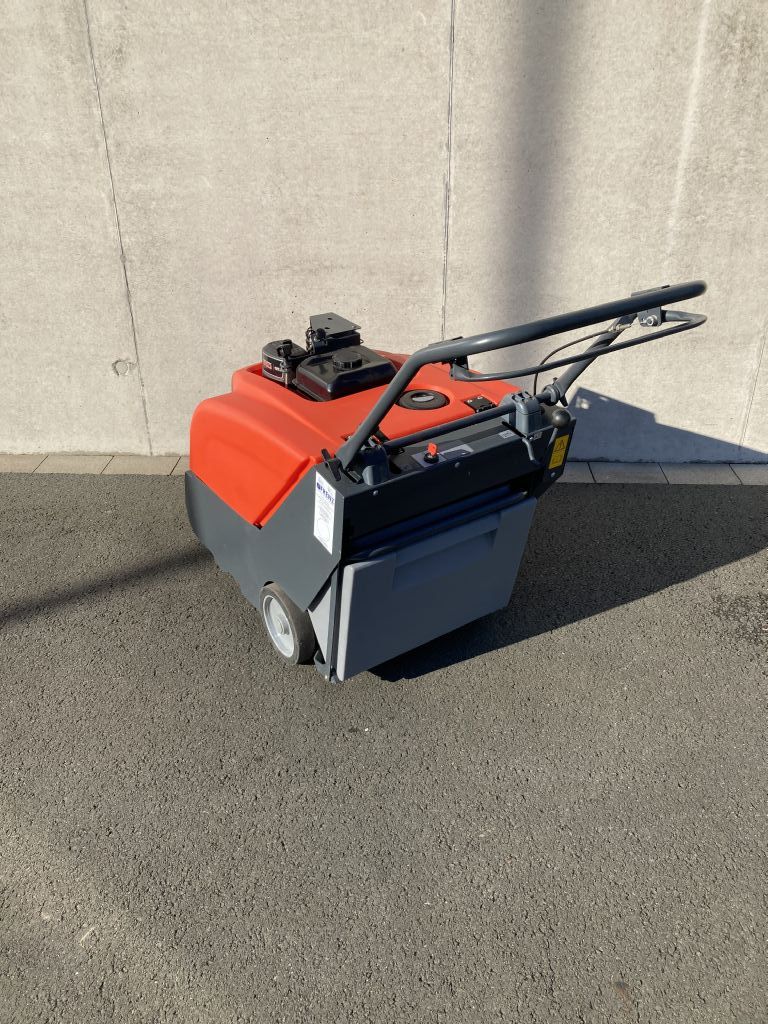Hako-Hamster 650V-Kehrsaugmaschine-www.frenz-gabelstapler.de Hako-Hamster 650V-Kehrsaugmaschine-www.frenz-gabelstapler.de