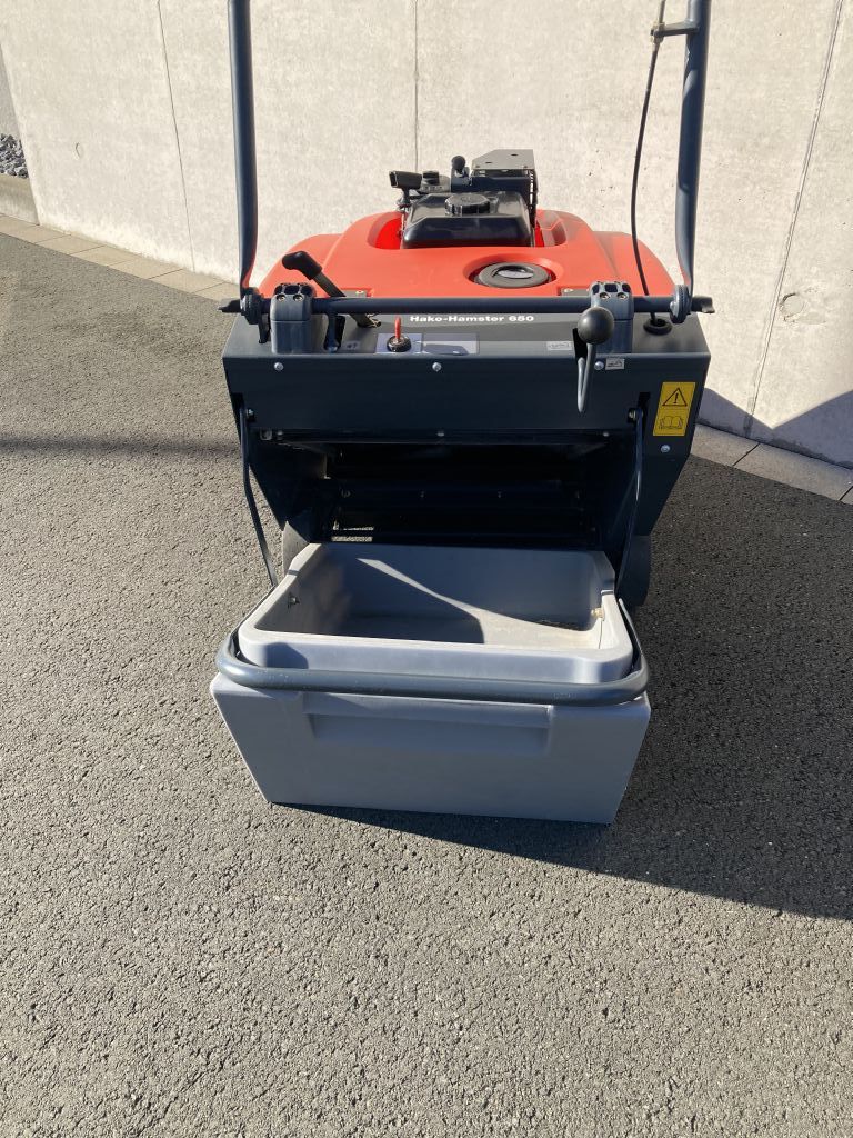 Hako-Hamster 650V-Kehrsaugmaschine-www.frenz-gabelstapler.de Hako-Hamster 650V-Kehrsaugmaschine-www.frenz-gabelstapler.de