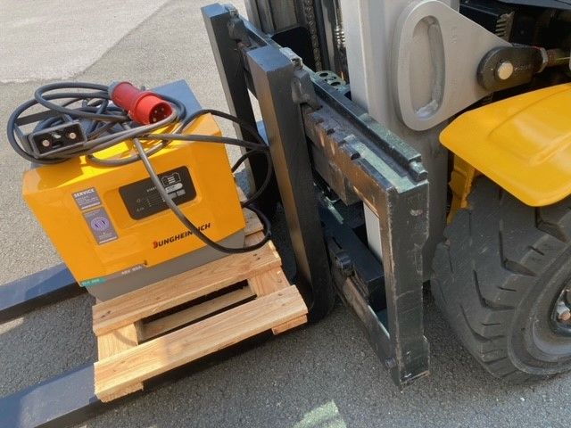 Jungheinrich-EFG216k 300ZT-Elektro 3 Rad-Stapler-www.frenz-gabelstapler.de Jungheinrich-EFG216k 300ZT-Elektro 3 Rad-Stapler-www.frenz-gabelstapler.de