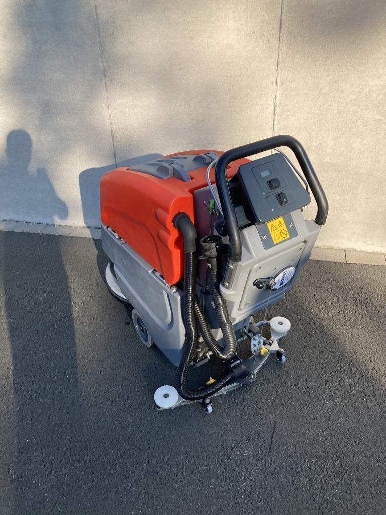 Hako-Hakomatic B45 TB510-Scheuersaugmaschine-www.frenz-gabelstapler.de Hako-Hakomatic B45 TB510-Scheuersaugmaschine-www.frenz-gabelstapler.de