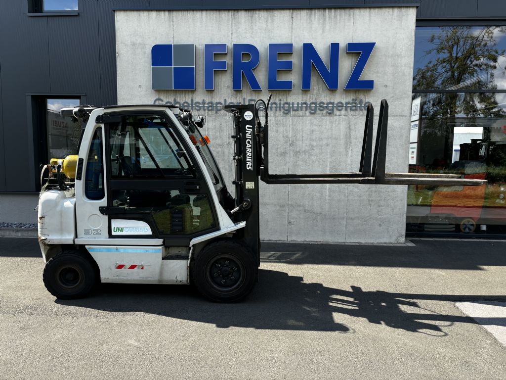 UniCarriers-UD1D2A32LQ-Treibgasstapler-www.frenz-gabelstapler.de UniCarriers-UD1D2A32LQ-Treibgasstapler-www.frenz-gabelstapler.de