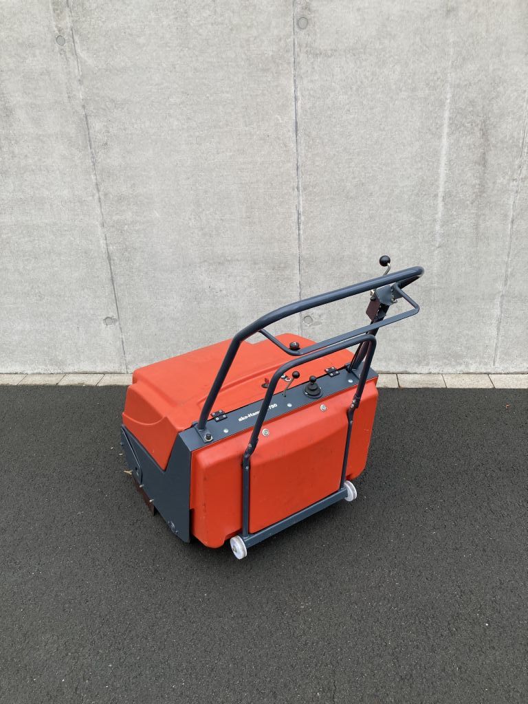 Hako-Hamster 780E-Kehrsaugmaschine-www.frenz-gabelstapler.de Hako-Hamster 780E-Kehrsaugmaschine-www.frenz-gabelstapler.de