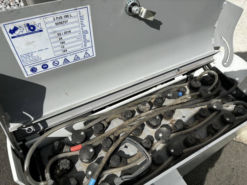UniCarriers-PLL180-Niederhubwagen-www.frenz-gabelstapler.de