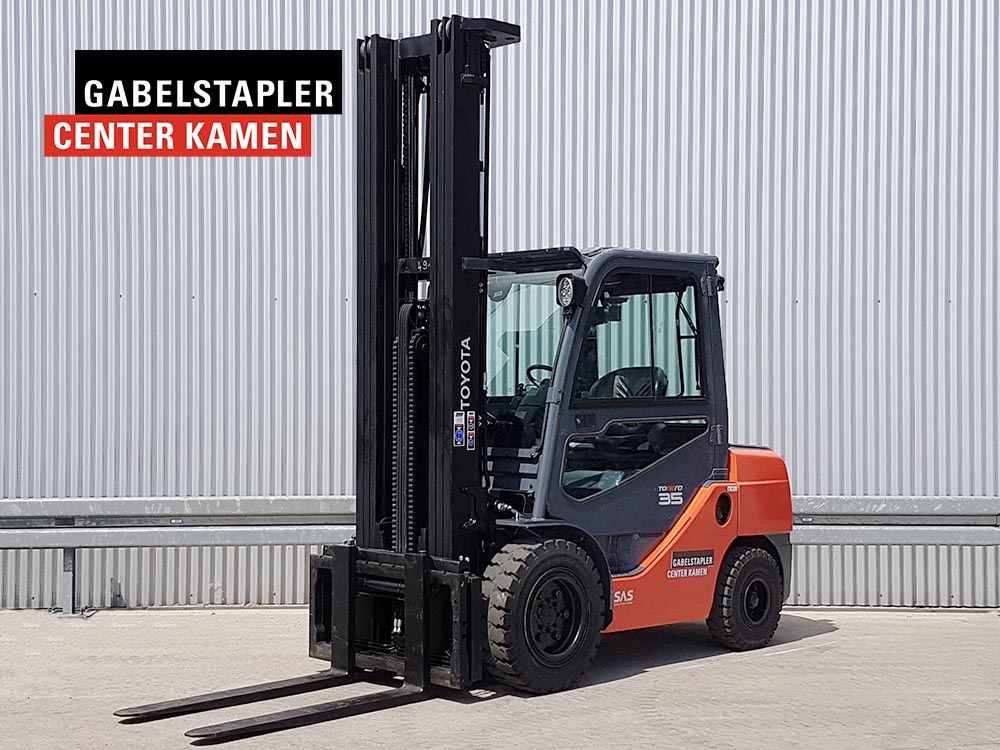 Toyota 02-8FDJF35 Dieselstapler www.gabelstapler-center.de