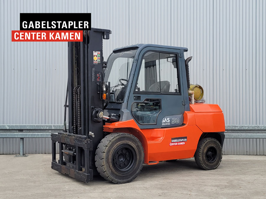 Toyota 02-7FGA50 Treibgasstapler www.gabelstapler-center.de